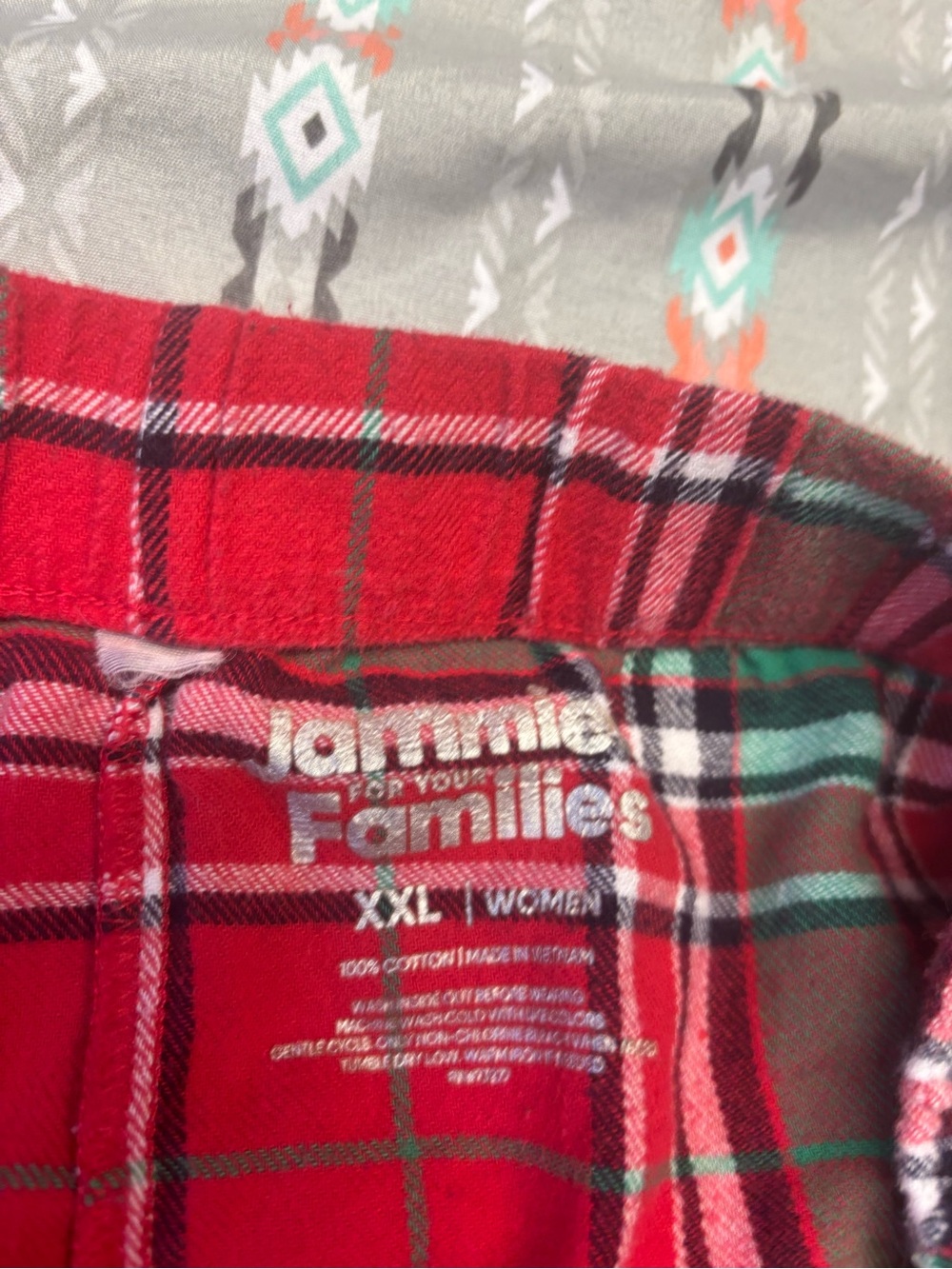🧩Red & Green Plaid Pajama Pants - Picture 2 of 2